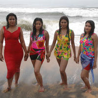 Aduthaduthu Tamil Movie  and Stills | Picture 38303